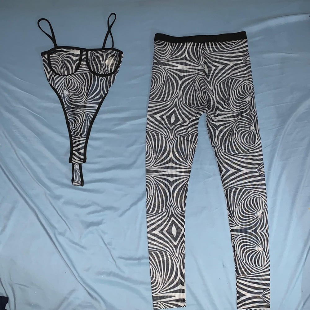 Black & White Mesh Legging Set